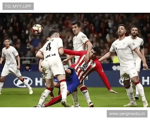 塞维利亚管理层动荡，导致球队本赛季表现不稳定，竞争格局出现变化。