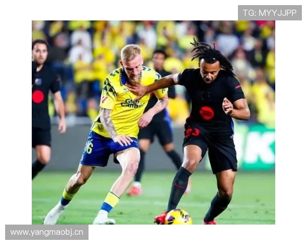 巴萨重建看似清晰,实际调整持续深化,问题逐步显现对球队表现造成影响 巴萨重建看似清晰,实际调整持续深化,问题逐步显现对球队表现造成影响