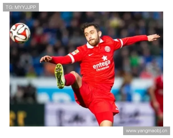 德布劳内与格策对比：组织与终结的双面影响力